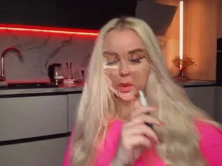 blond_diamond's Picture